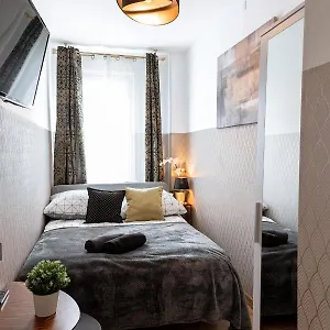 Clicktheflat Conrada Варшава
