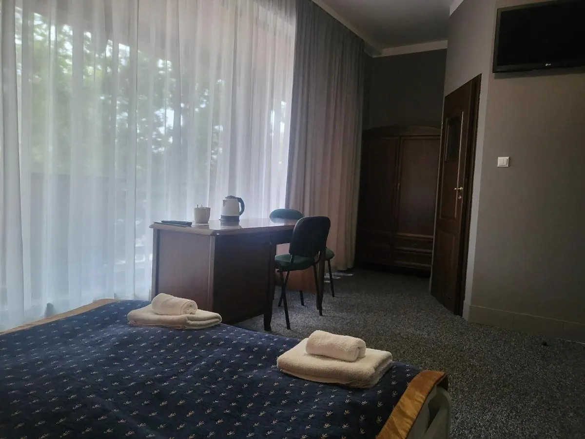 Hostel Bialoleka Premium - Free Parking & Wifi Варшава 0*,  Польша