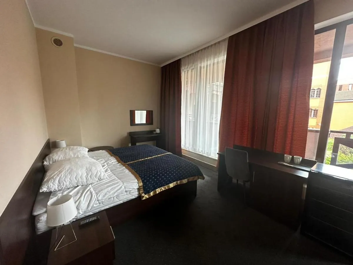 Hostel Bialoleka Premium - Free Parking & Wifi Warszawa